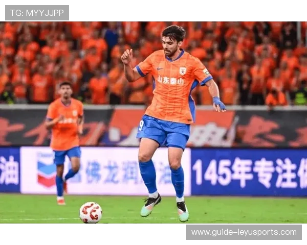 中超-瓦科建功泽卡头球破门 泰山2-1胜十人津门虎,中超瓦卡索